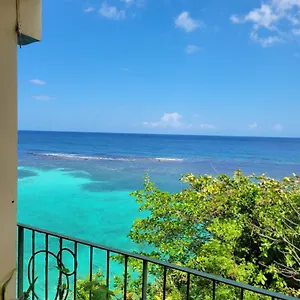 https://munzels-boho-beach-retreat.comcaribbean.com